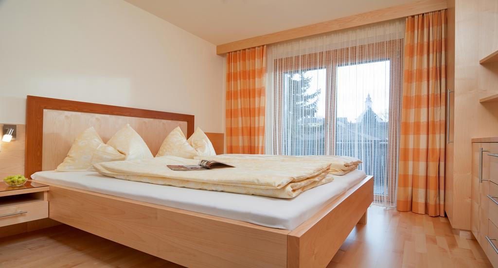 Hubertushof Hotel Latschach ober dem Faakersee ภายนอก รูปภาพ
