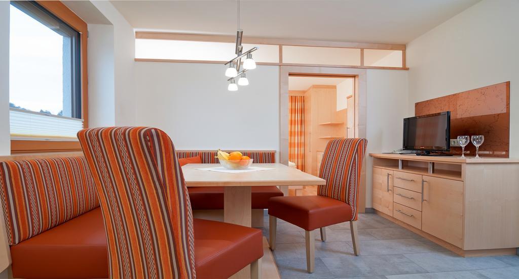 Hubertushof Hotel Latschach ober dem Faakersee ภายนอก รูปภาพ