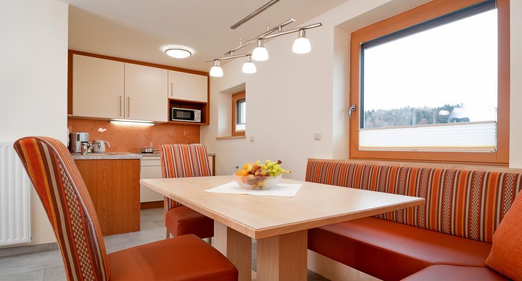 Hubertushof Hotel Latschach ober dem Faakersee ภายนอก รูปภาพ