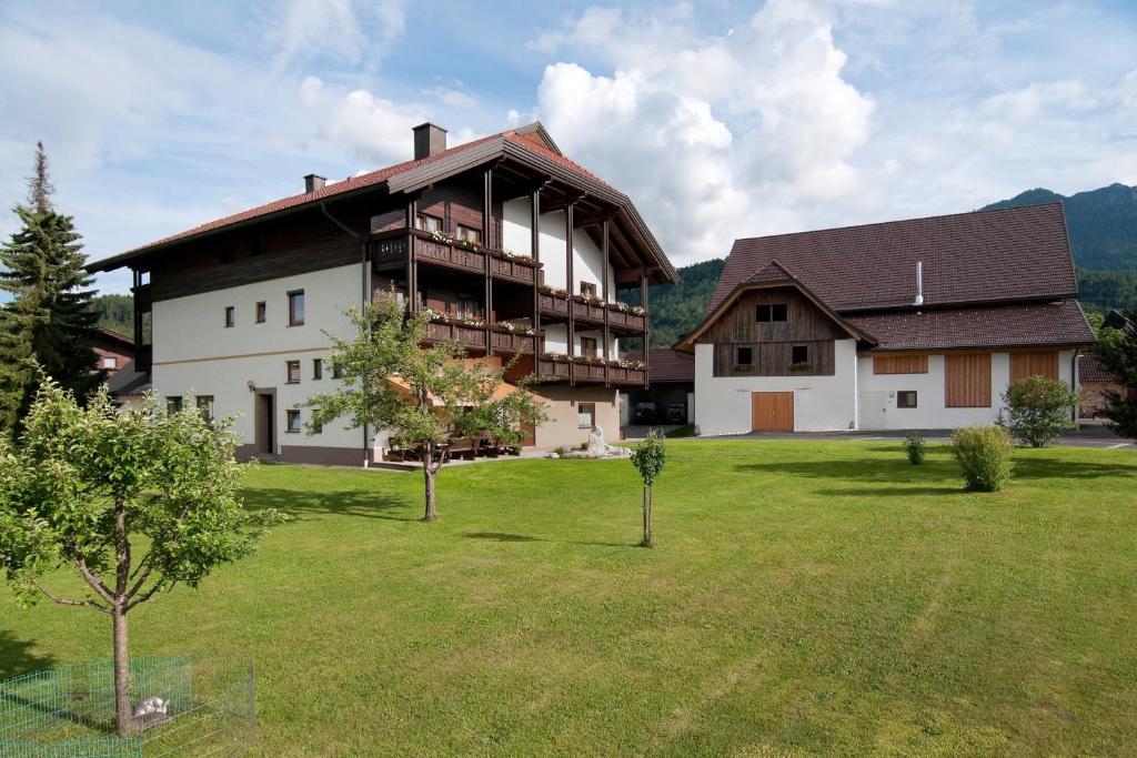 Hubertushof Hotel Latschach ober dem Faakersee ภายนอก รูปภาพ