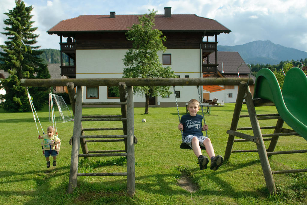 Hubertushof Hotel Latschach ober dem Faakersee ภายนอก รูปภาพ