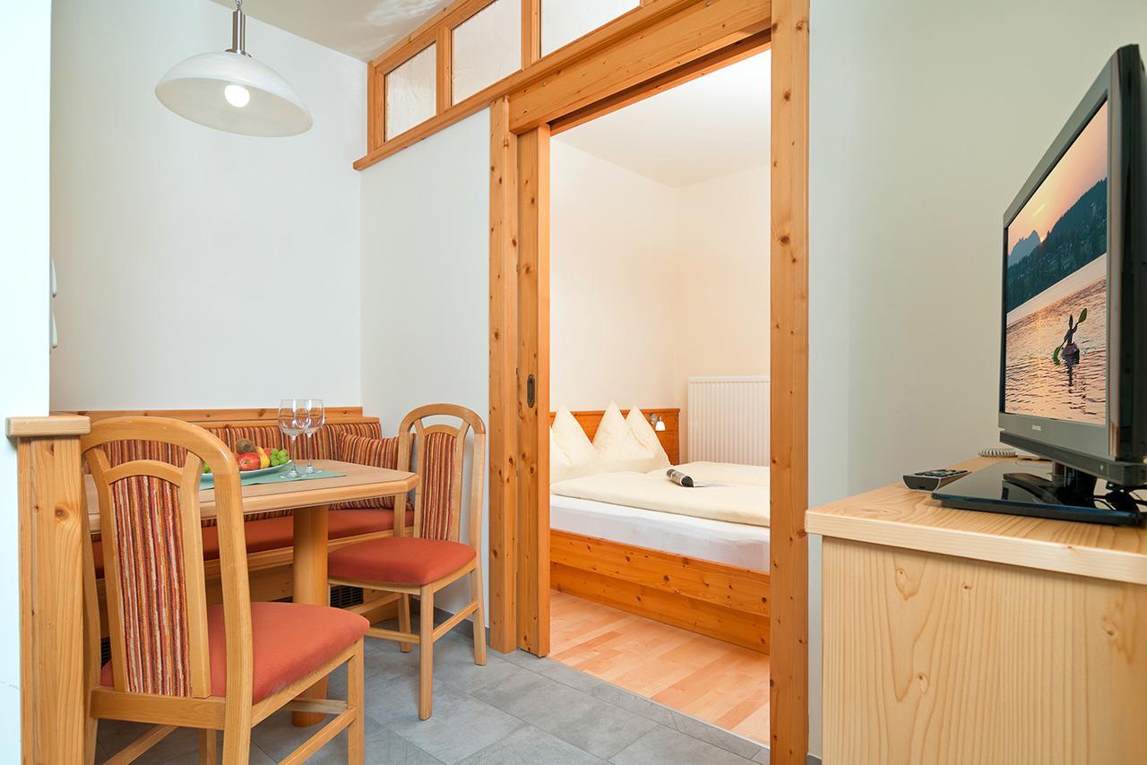 Hubertushof Hotel Latschach ober dem Faakersee ภายนอก รูปภาพ