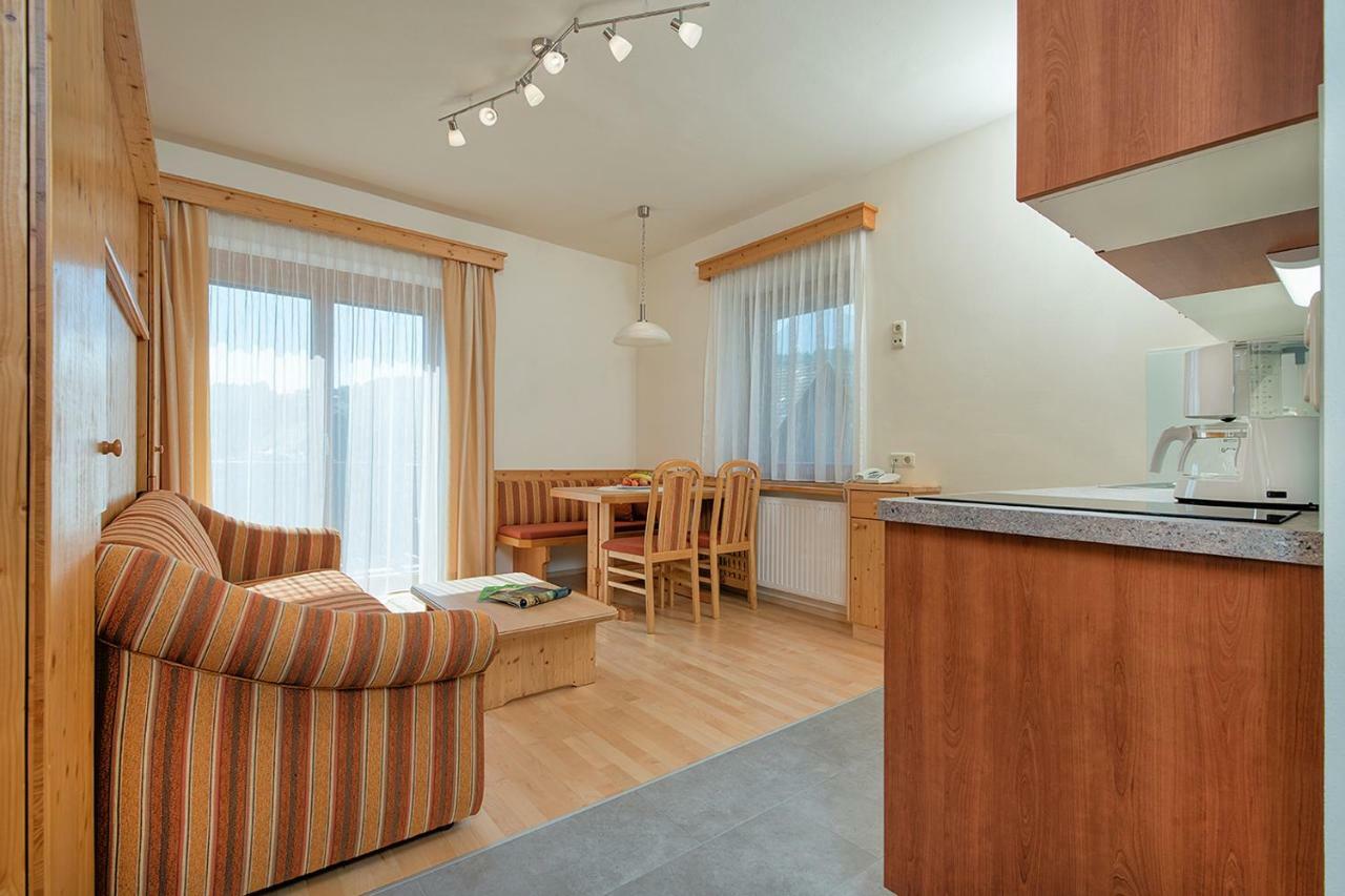 Hubertushof Hotel Latschach ober dem Faakersee ภายนอก รูปภาพ