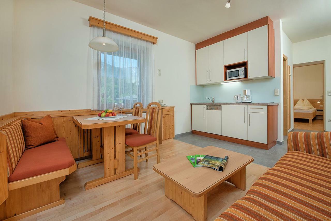 Hubertushof Hotel Latschach ober dem Faakersee ภายนอก รูปภาพ