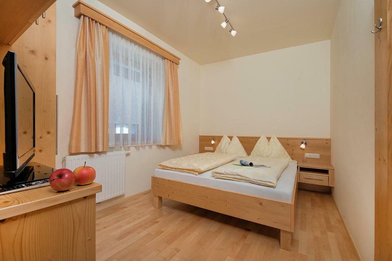 Hubertushof Hotel Latschach ober dem Faakersee ภายนอก รูปภาพ